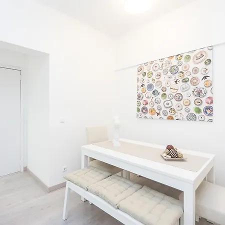 Lovely & Modern In The Center Lisbon Exterior photo